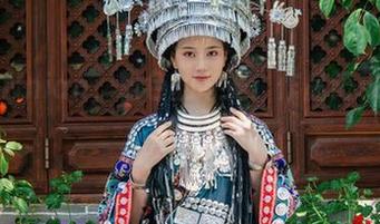 年年Nnian，粉色的奇遇：作品记录的瞬息万变