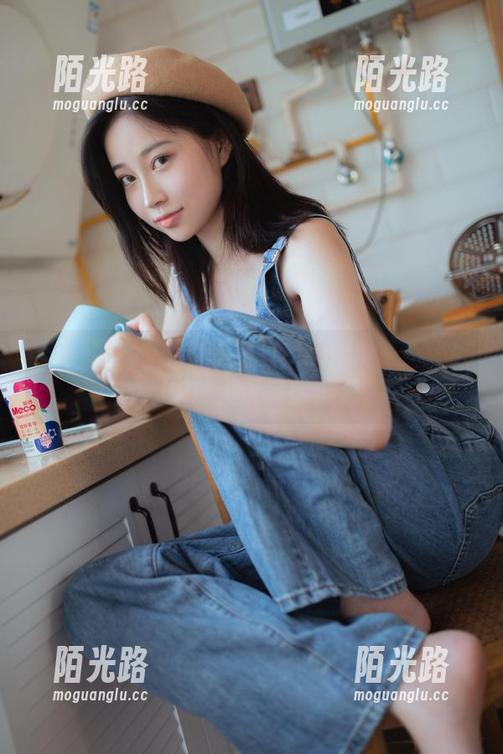 年年Nnian于广寒宫的悠闲时光——细腻原图中的没说完的心思。