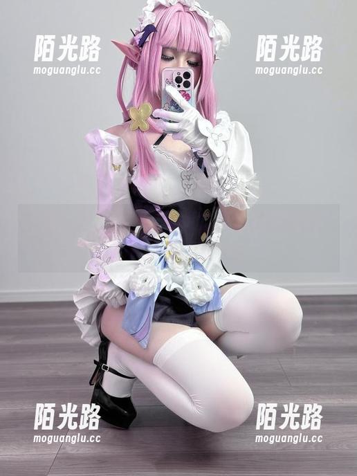 幼爱youmeko的高清皮衣，在线亮相，忍不住想多看几眼呀。