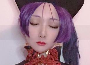 看的时候，念念_D的肉丝全套总在不经意间挑逗着我的视线。