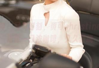 推女神 – 写真时刻，黄可christine的旗袍像一口浓咖啡，久久萦绕