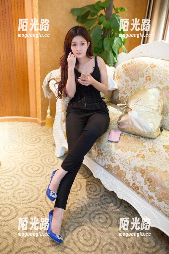 推女郎 - 赵惟依穿上死库水，高清壁纸一秒提升审美！
