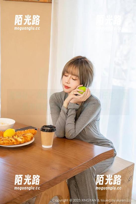星颜社 - 灰丝的韵味，李丽莎的任性，美图和精选里藏着些微妙的氛围。