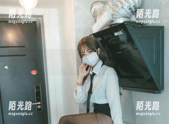 杏仁曲奇 反差表姐震撼出镜,杏仁曲奇的cos资源让你每一帧都想截图!