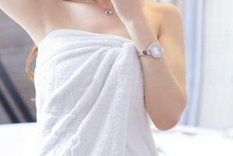 果团网 – 拯救你的审美：周妍希美足写真集原图，脚的美好和我的懒惰大概是个悖论。
