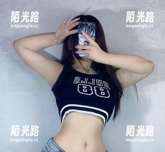 微密圈 - 桃沢樱呀红裙合集，限时免费，我发誓，哪怕只是一秒，也比吃大葱好得多！