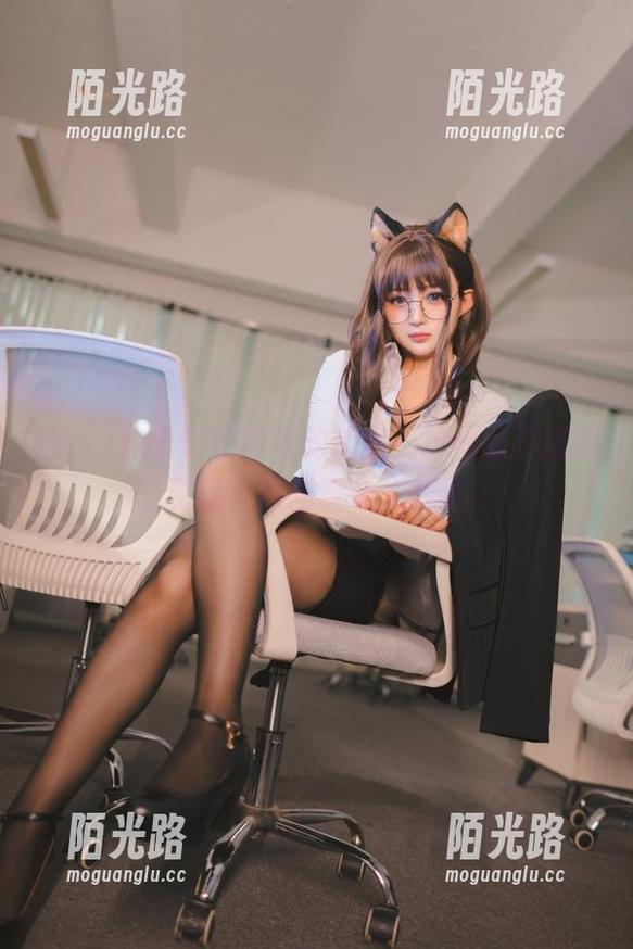 唔，桜井宁宁和内衣的组合，cos出乎意料的和谐，原图真让人捧心。