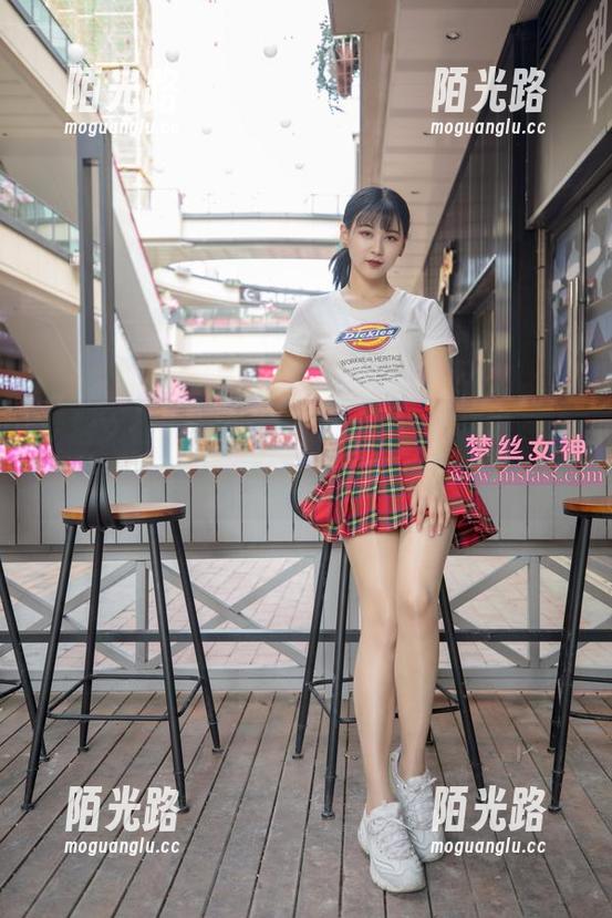 梦丝女神 - 假日餐厅女神苏柔，资源包太诱人，拜托别太认真！