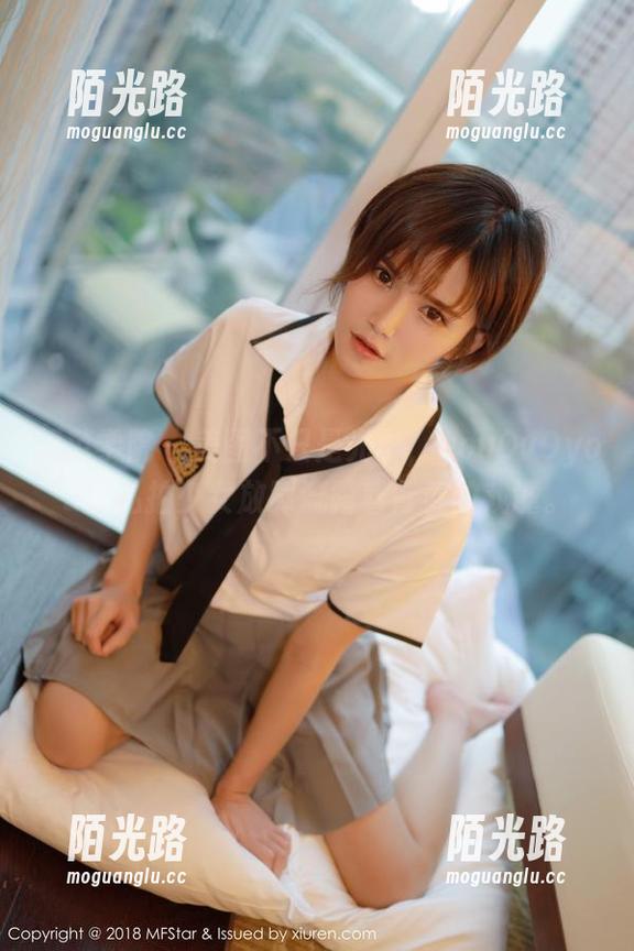 模范学院-youOvOyou 模范学院 - 美图不只是光影,youOvOyou的私拍少女放肆流露着青春的戏谑。
