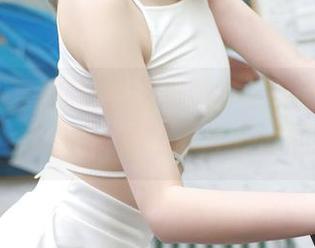 模范学院 – 姗姗就打奥特曼旅拍里的美图合集，每一张都是千言万语的惆怅