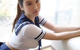 模范学院 – 吊带在手，慕羽茜觉得她是模特，免费写真果然不限制想象力