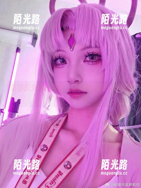 柴郡从未如此迷人：橙喵的cos图册值得你停下来翻阅！