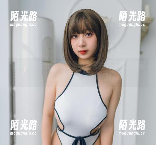奶牛和浅安安，原图里明显有些不正常的搭配，资源我没说你肯定懂！