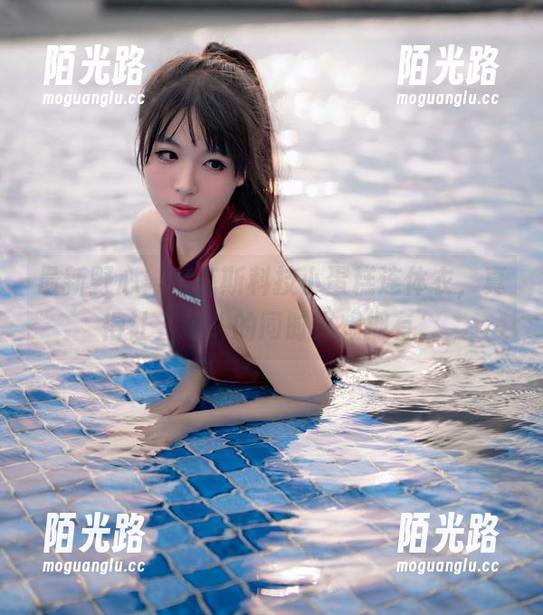 最新野心：海克斯科技小蛋糕连体衣，真得让人摇头的同时又想拥有。
