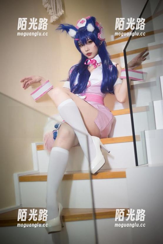 套图里，有清颜真德秀的圣诞印记，写真似乎在和我说话，真甘愿沉浸。