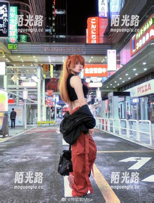 特软儿Sona的腥月：看到图片，脑海里飞出几只小丑鱼