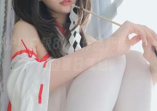 最新出炉！白银81的作品死库水，倒是满满的夏日气息。