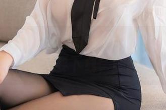 秀人网 – Zoe柚柚的美足原图，好奇的我忍不住要下载，嘿嘿。