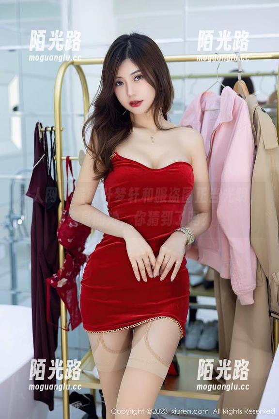 秀人网 - 最新叶梦轩和服盗图正当光明，变身的她，你猜到了吗？