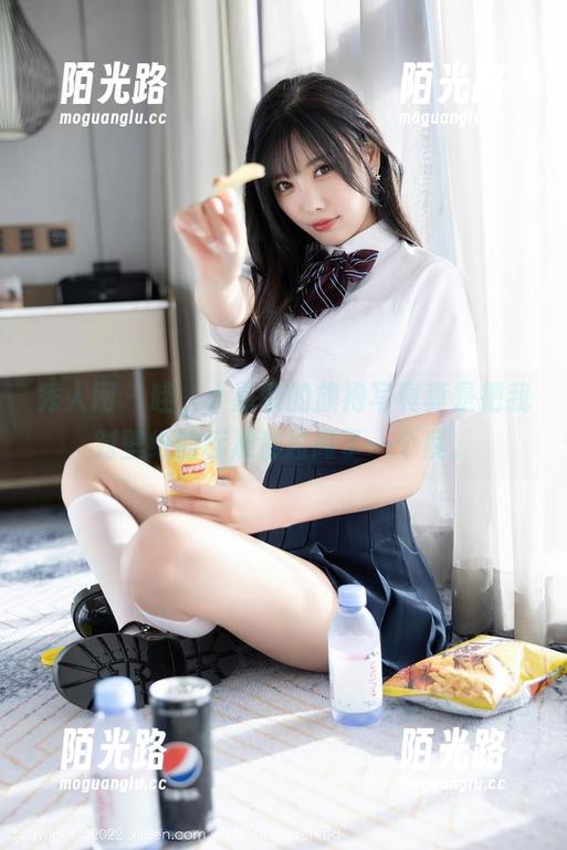 秀人网 - 哇，小嘉敏的旗袍写真真是把我对壁纸的标准都拉高了一个度。