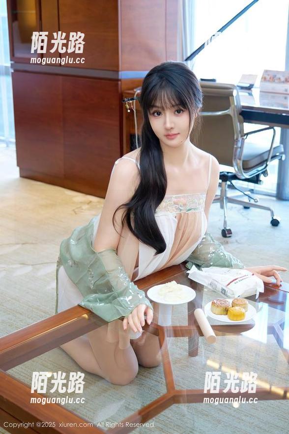 秀人网 - 小甜angle的礼服写真，高清得让我差点掉下巴