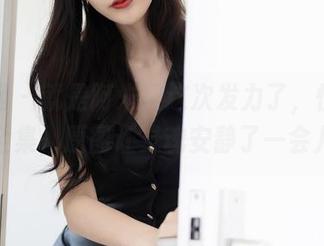 秀人网 – 就是阿朱啊这次发力了，性感女神全集，原图让灵魂安静了一会儿。
