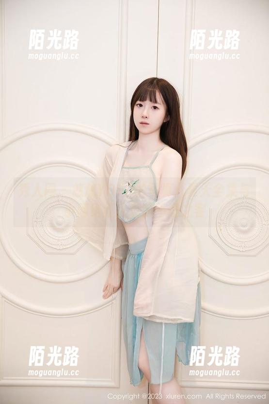 秀人网 - 悠悠YOYO的写真：夏天全集与小网络红人们的不速之客