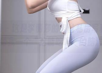 秀人网 – 这是李丽莎的肉丝私房写真，顺便给我一个“这能吃吗”的脑洞…