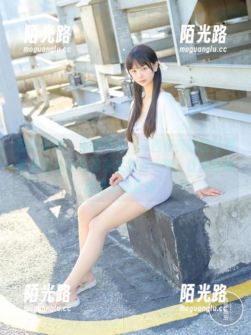 稚乖画册 - 不得不说，赤西夜夜的晴空写真里白丝双马尾妥妥的撩到我，让我在网盘里流连忘返！