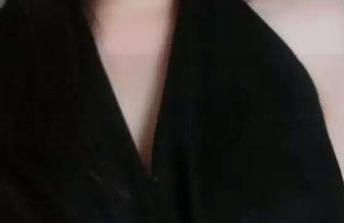 微密圈 – 童小芯的图集来袭，在线黑丝与吊带互动，难道人人都有罪？