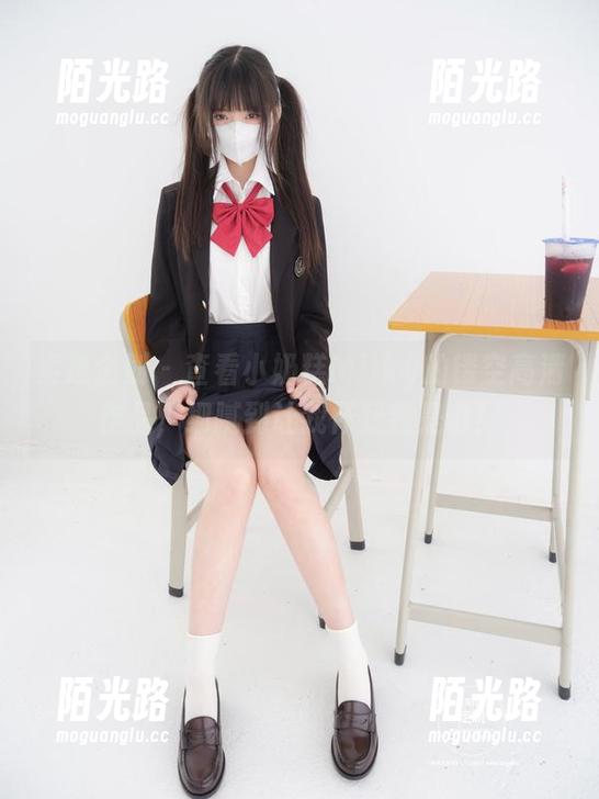 紧急企划 - 查看小奶糕Milky的镂空高清作品，细腻到让我怀疑我是谁！