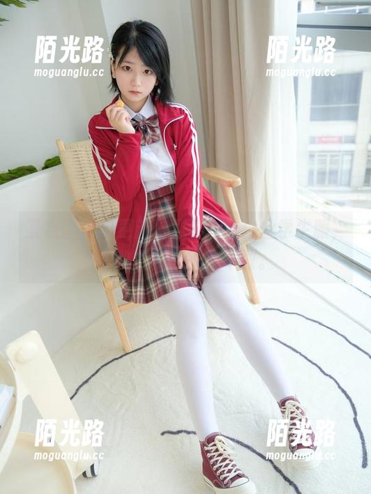 紧急企划 - 更新！见希w的白丝学生服，你敢直视吗？我不敢。