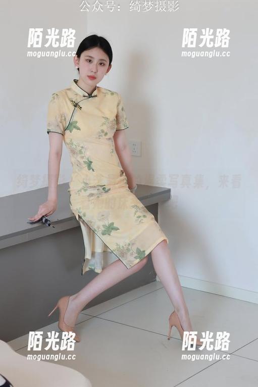 绮梦摄影 - 小艺最近的温柔写真集，来看看她的床头故事吧