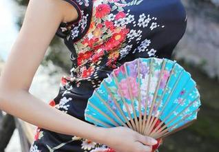 美媛馆 – 图片里糯美子Mini那三点式内衣，哎呀，真有创意！