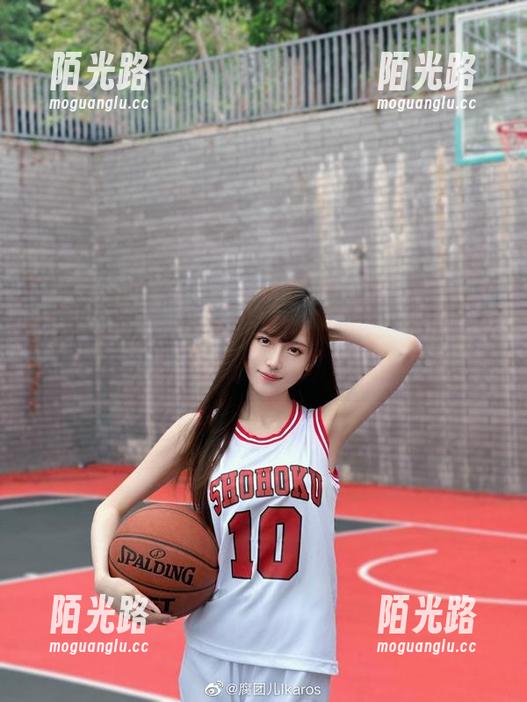 如果腐团儿Ikaros穿婚纱，这美图反差大到超乎想象