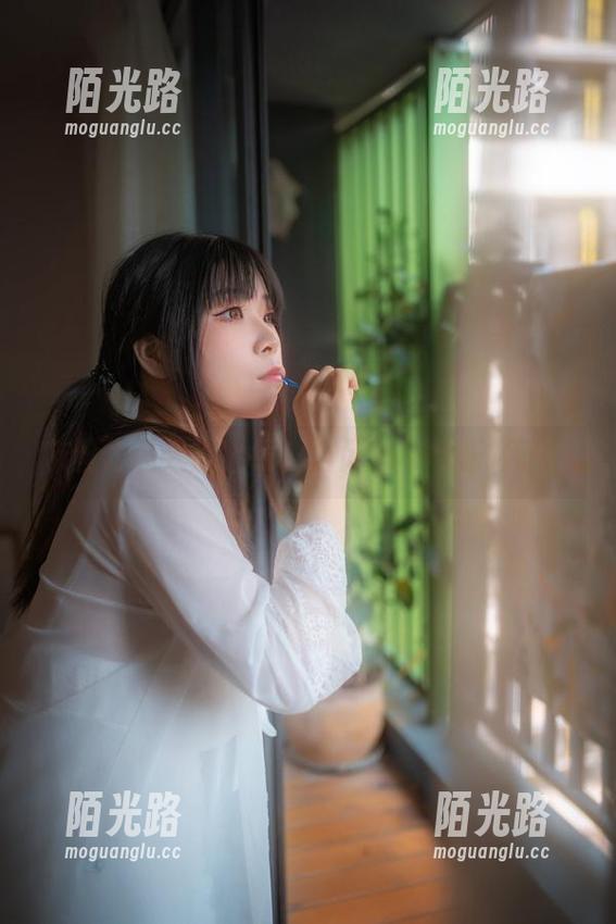 灰丝作品火热上线，自闭颜球球乐坏了！
