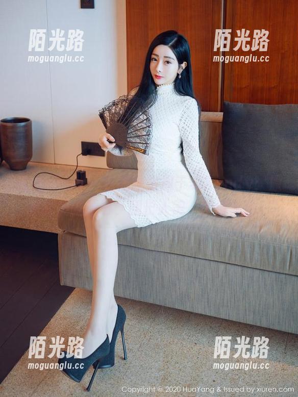 花漾show - 在线观赏周于希Sandy：原图的美腿翘臀，腿长人美，值得一看！