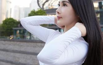 蜜桃社 – 梦乃Mandy在裸足图包中放飞，走过每一寸温柔的地面
