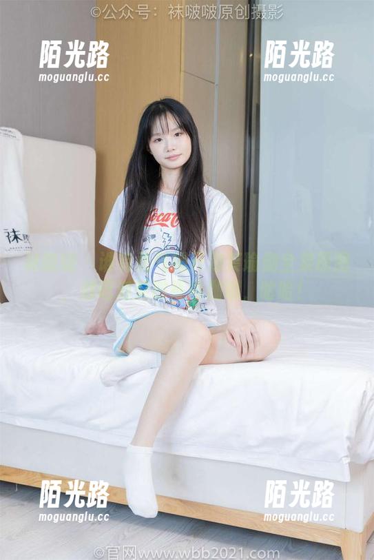 袜啵啵-泡芙 袜啵啵 - 谁有勇气揭开泡芙瑜伽全集原图,别吃泡芙时练瑜伽哦,哈哈!