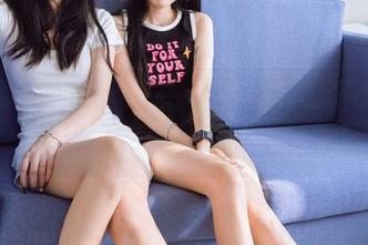 袜啵啵 – 如果你以为甜甜圈的私房图片轻松，那你肯定没见过裤里丝花絮！
