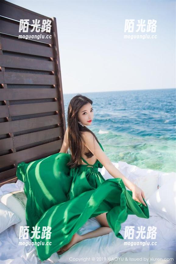 语画界 - 又一组Angela小热巴的丝袜美腿图集更新，这位小姐姐可真知会挑嘛！