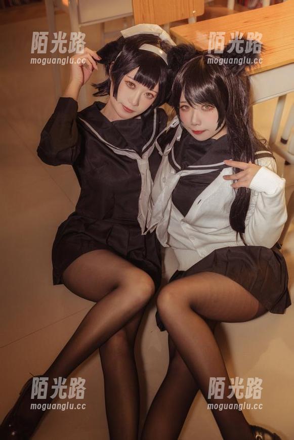 在贞子蜜桃的JK美图图集中，竟然能体会到些许反叛的气息！