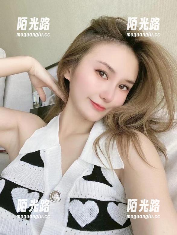 微密圈 - 墙上都开始流口水了，陈大小姐甜心壁纸原图奉上！