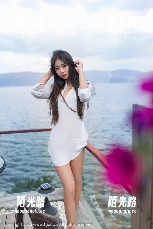 青豆客 - 乔恩夕的美图，引领制服单品的新潮流，你看了吗？
