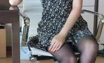 青豆客 – 汪佩妮Penny的裸足写真合集，步履轻盈却又重重击中我内心…