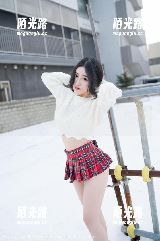 魅妍社 - 大奶昔Kyra的丝袜写真，展现你从未见过的一面。