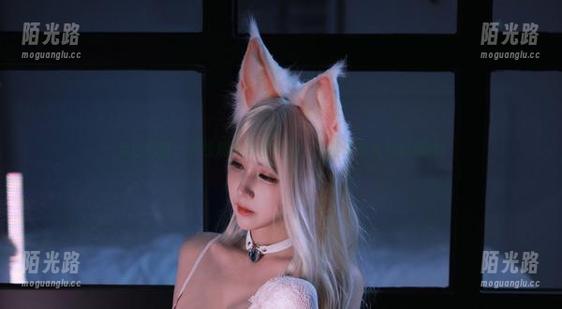 黑白御猫 黑白御猫,在线展现天使作品,果然还是女神级别的!